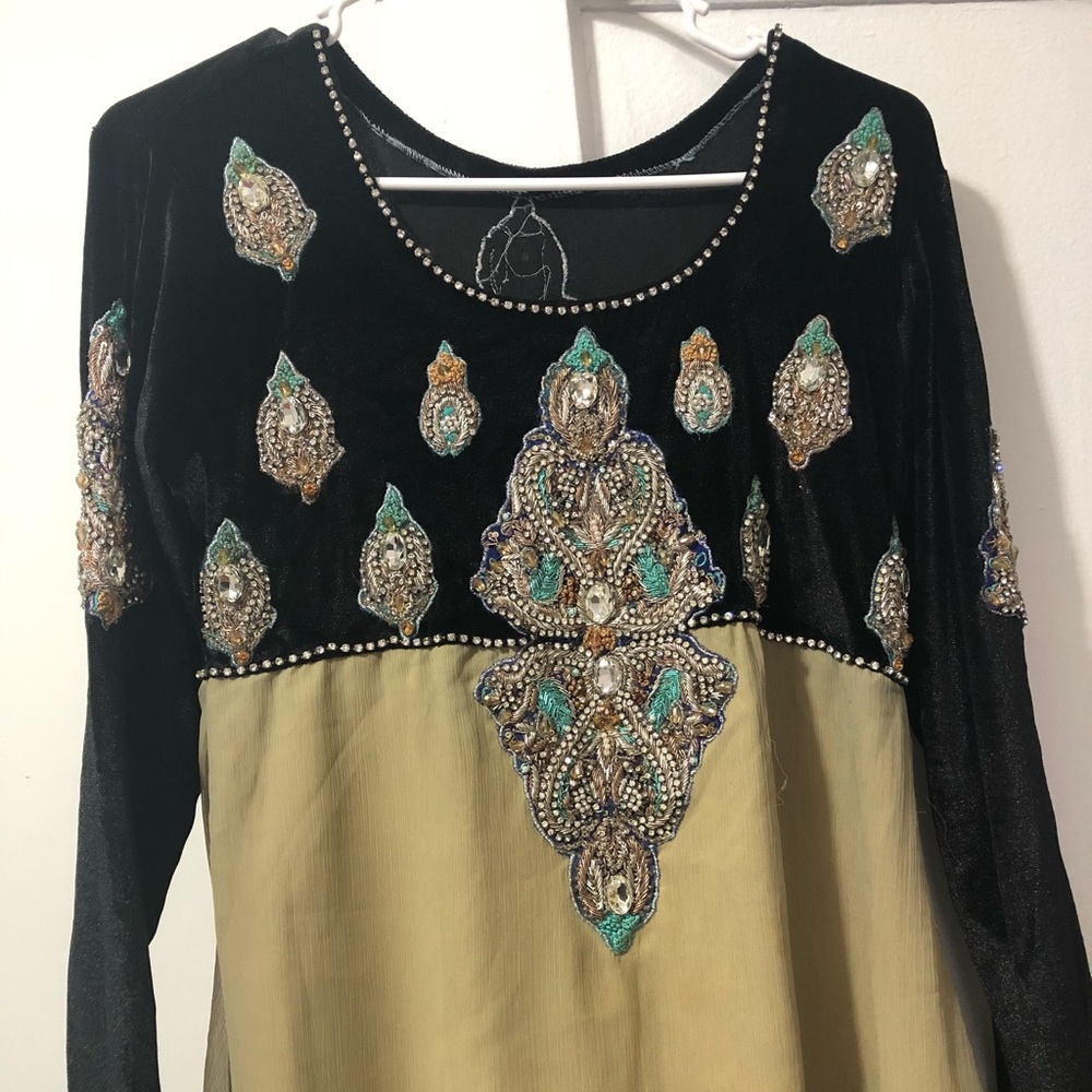 Pakistani 3 piece suit